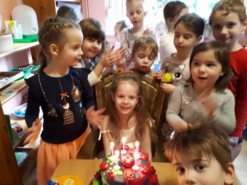 Katica Ovi - Születésnap